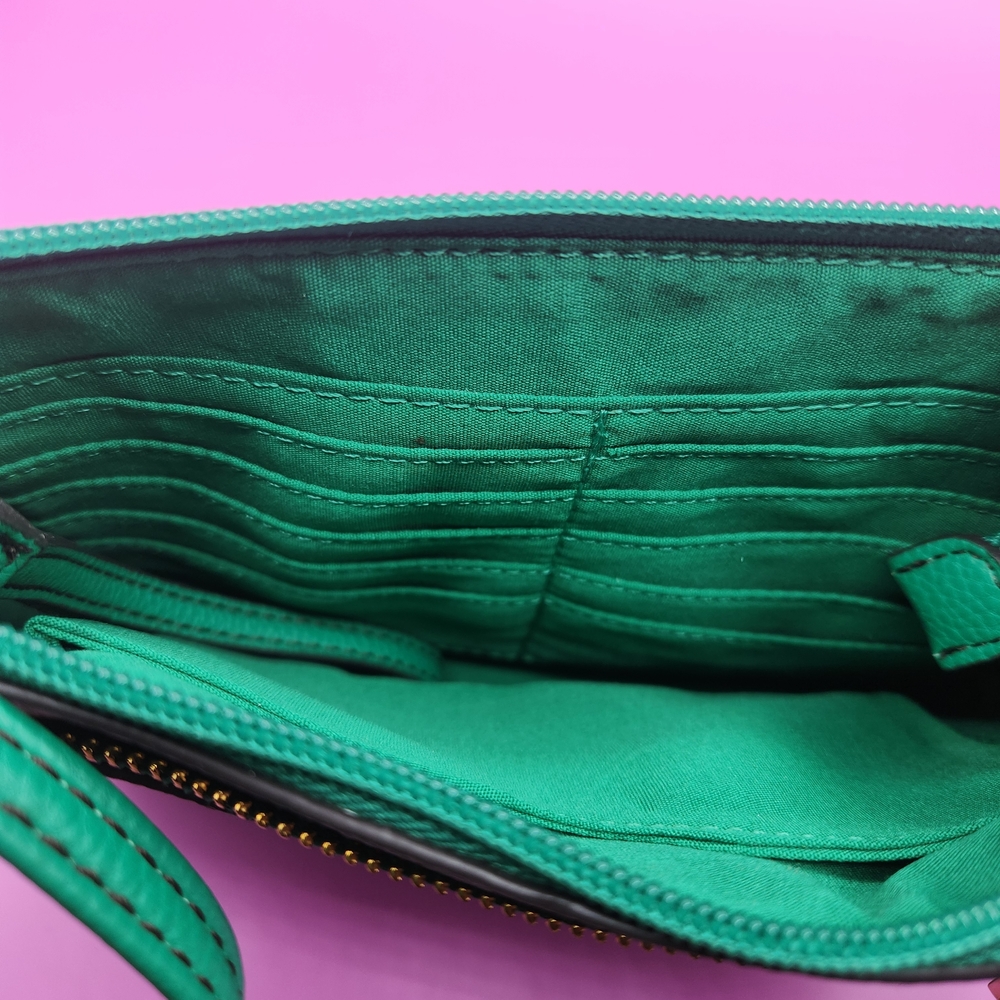 Liz Claiborne Elly Convertible Crossbody Bag Green NWT - Picture 4 of 8